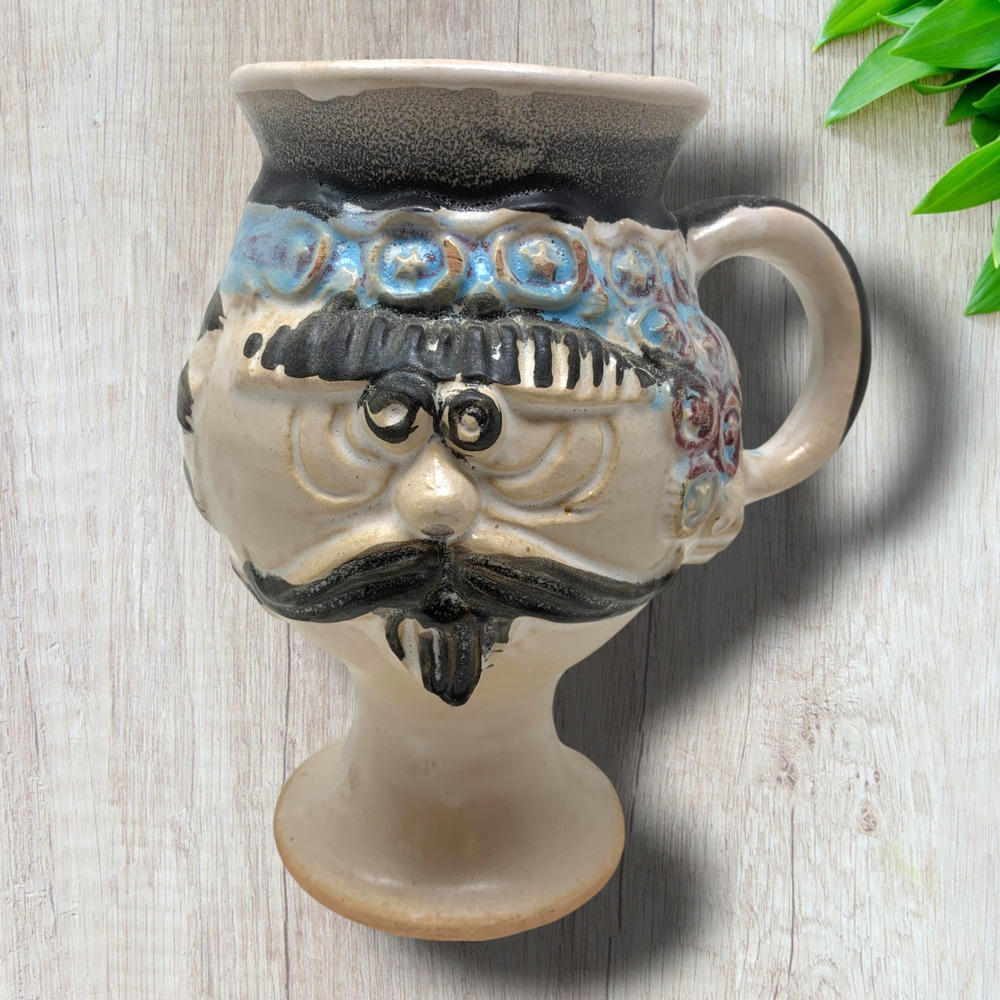 Vintage 1971 Bennet Welsh Pacific Stoneware Funny Mustache Face King Mug